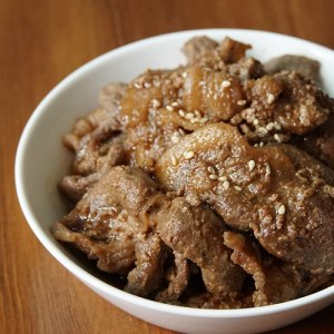 돼지불고기(왕고기양념달콤돈주물럭)/미국/간장제육/1kg*10ea/PE/냉동/기타-직배송(냉동차량,무료)